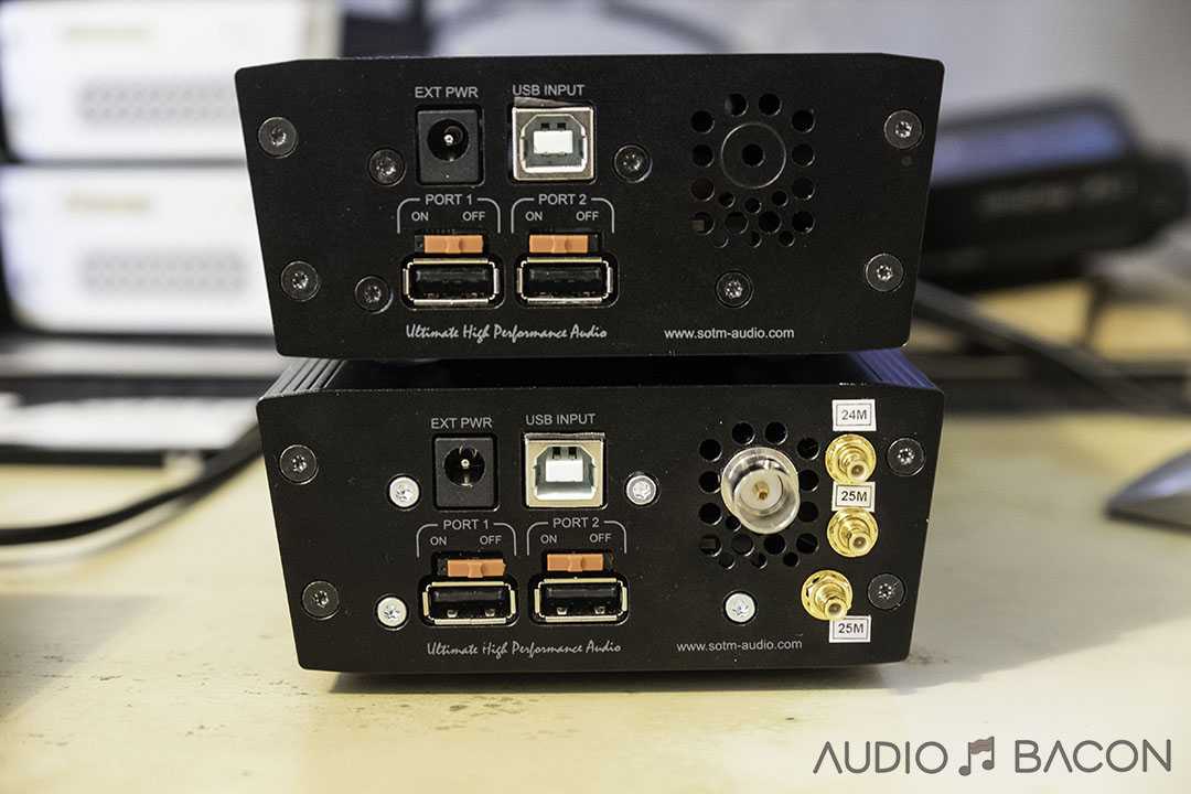 По словам SOtM, безвентиляторный блок питания sPS-500 создан специально для хай-эндных аудиосистем Он готов сработаться с самой разной подводимой мощностью, а пользователь может настроить выходное напряжение: доступны значения 7 В, 9 В, 12 В и 19 В Максим