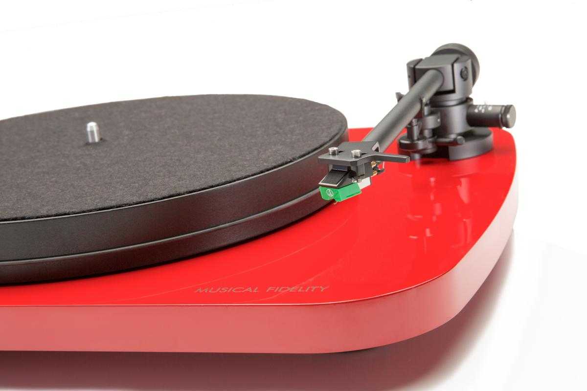 Musical fidelity  - roundtable turntable