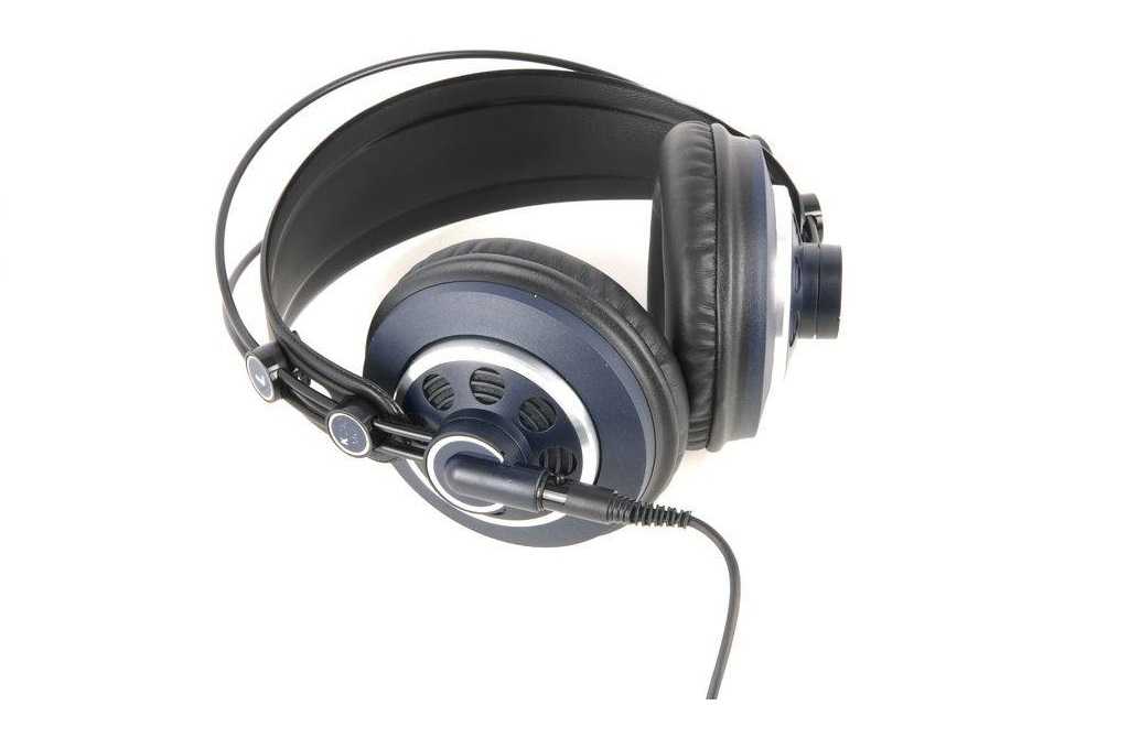 Sennheiser hd 650 vs beyerdynamic dt990 pro: which headphone speaks to you? - soundboxlab
