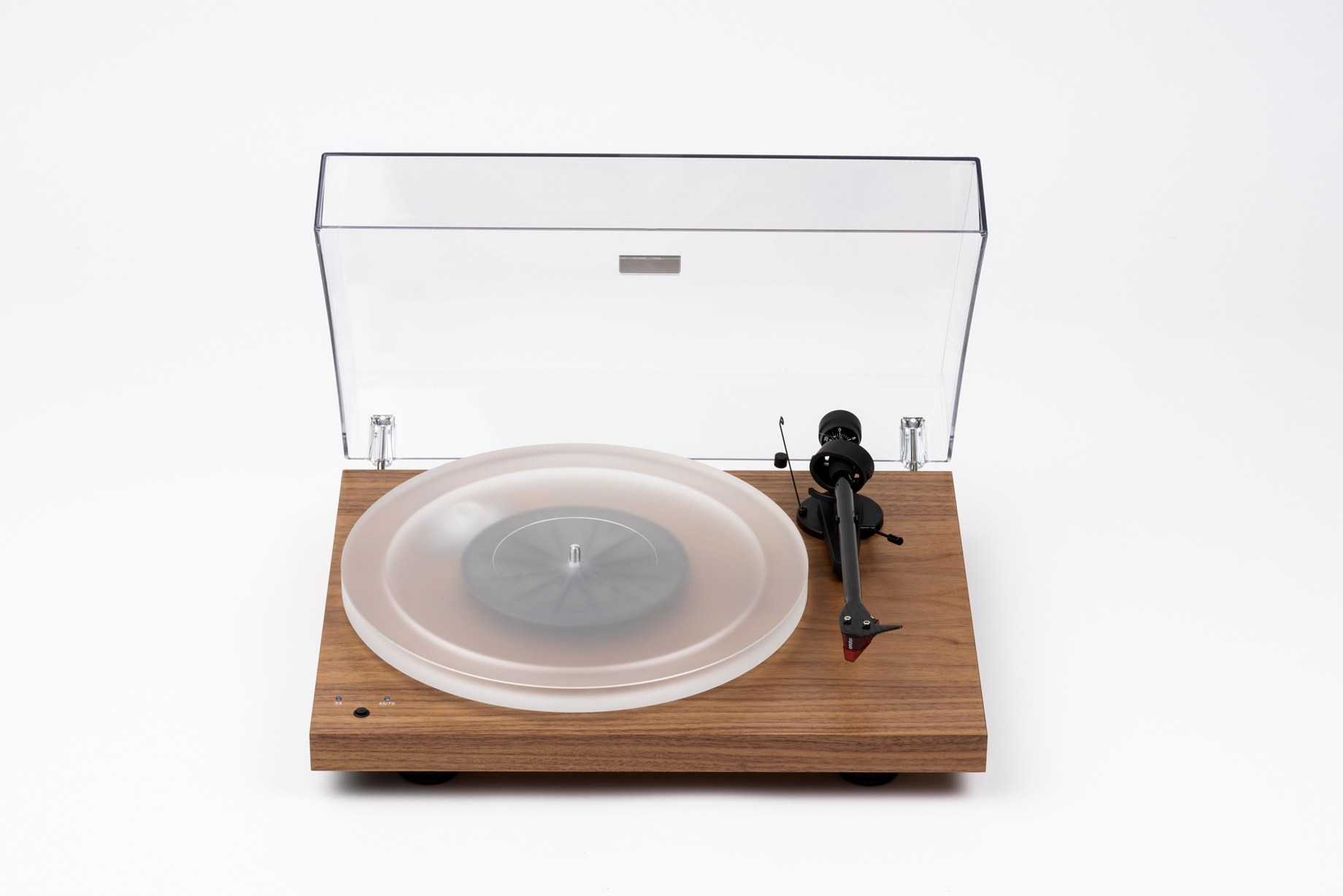 Debut pro  |  audiophile-grade turntable